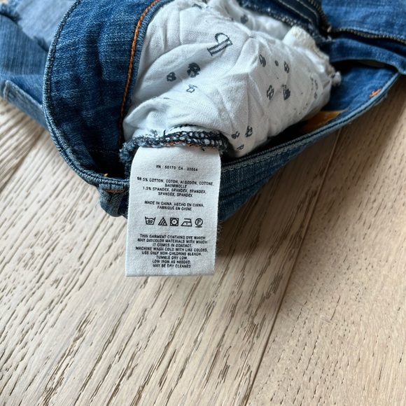 Anthropologie Distressed Mini Denim Skirt Size 28 - Picture 3 of 7